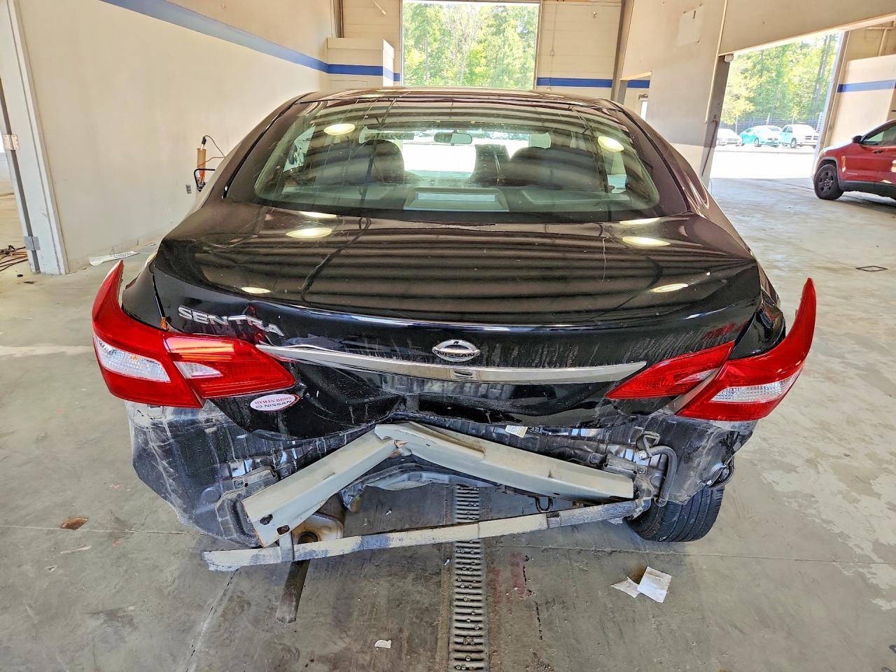 2016 Nissan Sentra S - Image 6