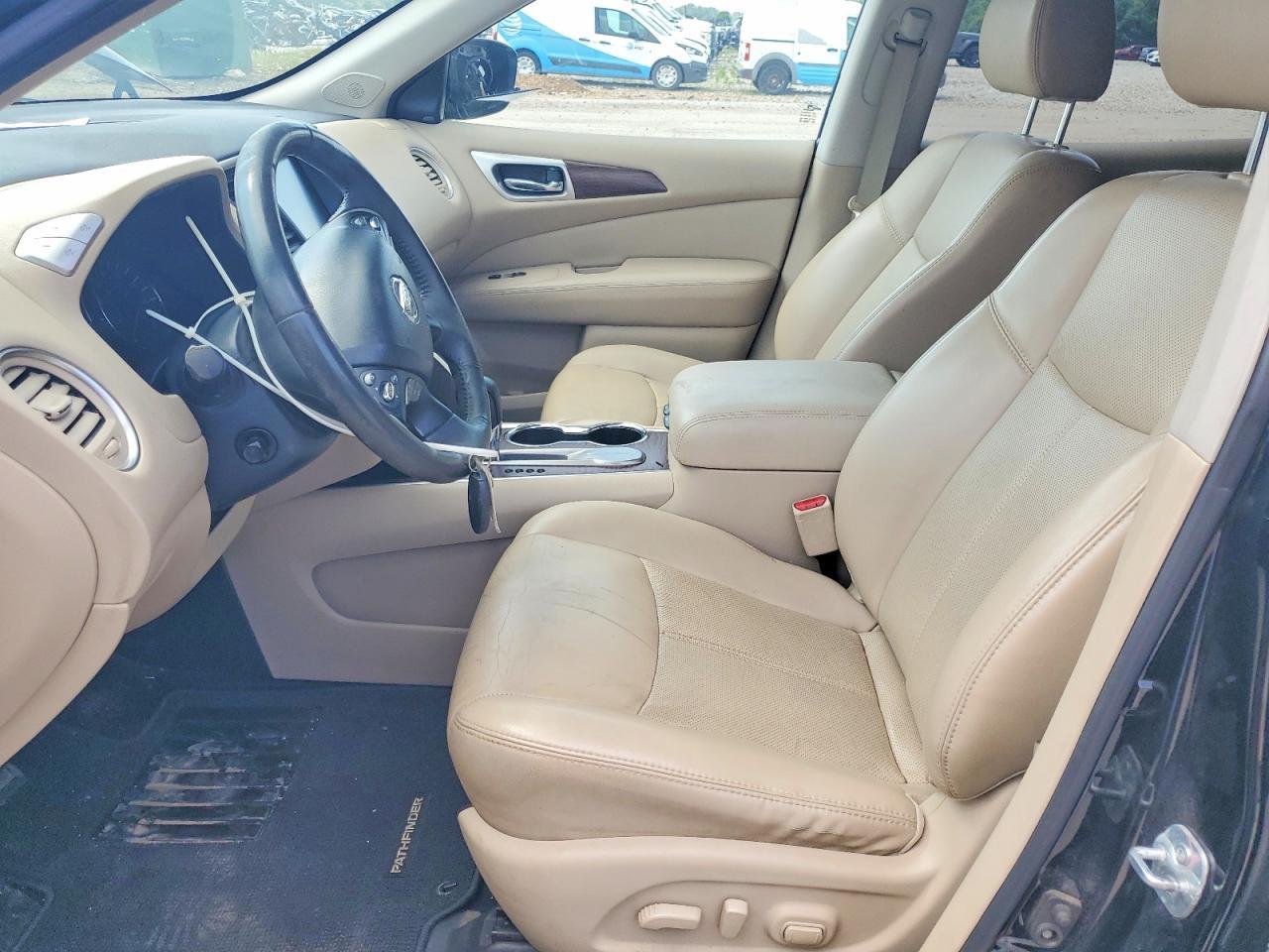 2017 Nissan Pathfinder Platinum - Image 7