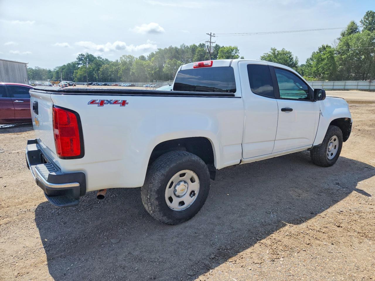 2017 Chevrolet Colorado - Image 3