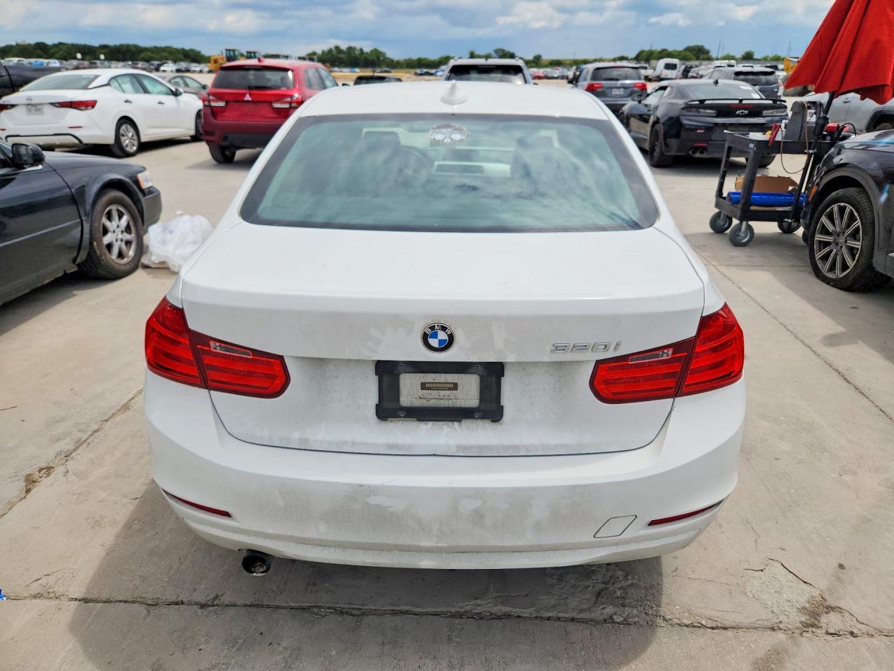 2015 BMW 320 I - Фото 6