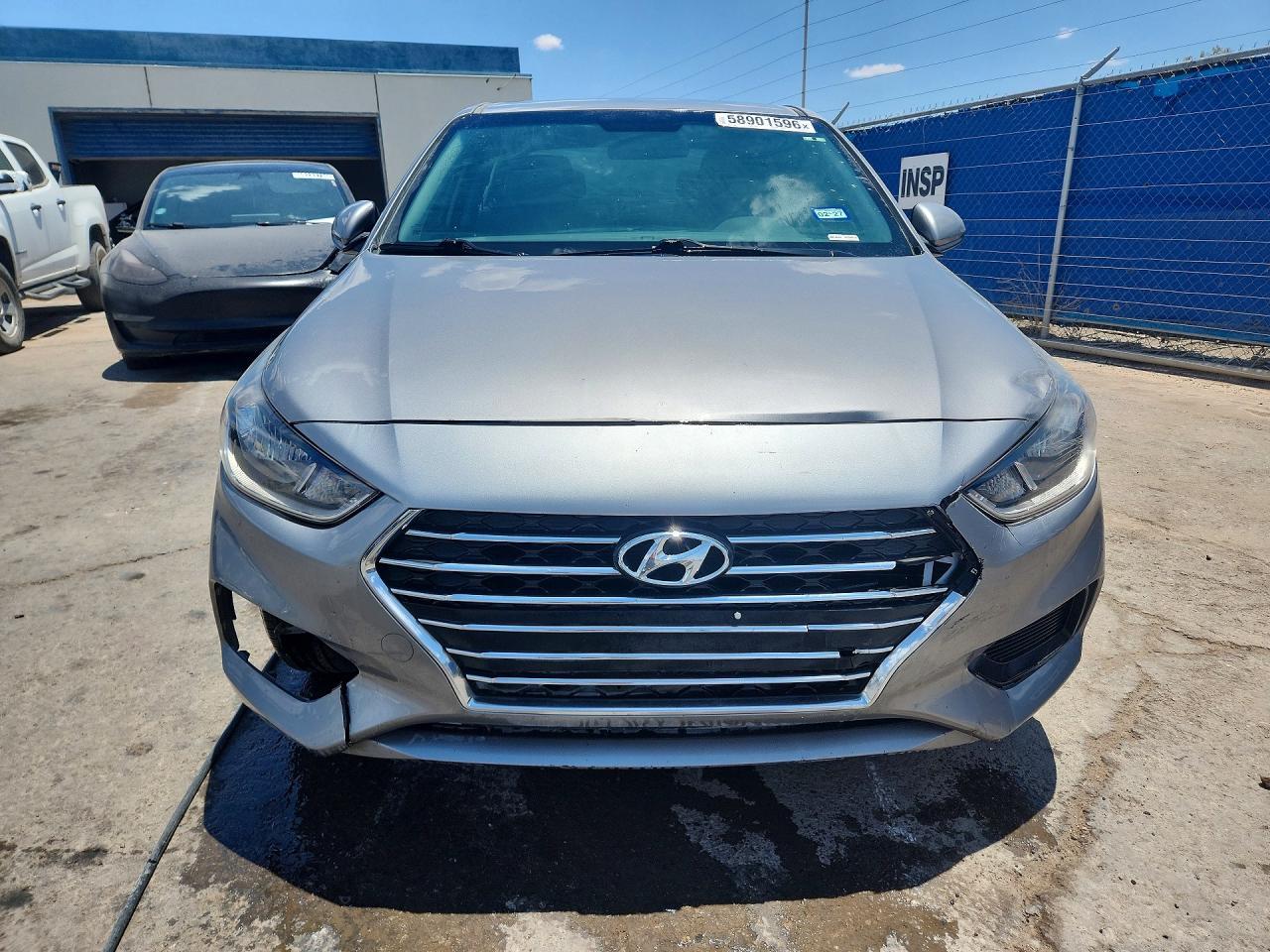 2021 Hyundai Accent Se - Фото 5