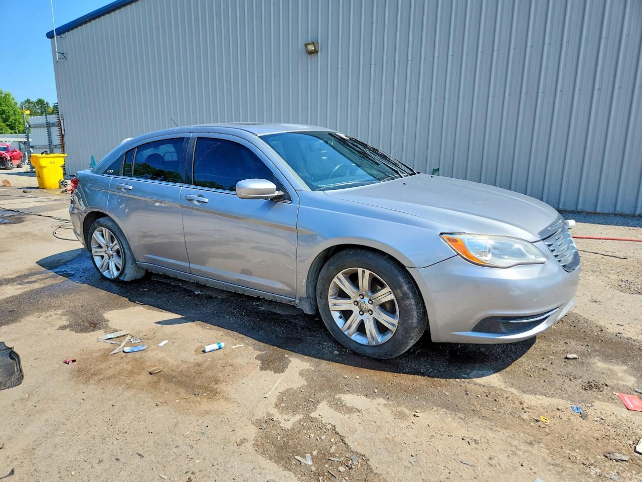 2013 Chrysler 200 Touring - Фото 4