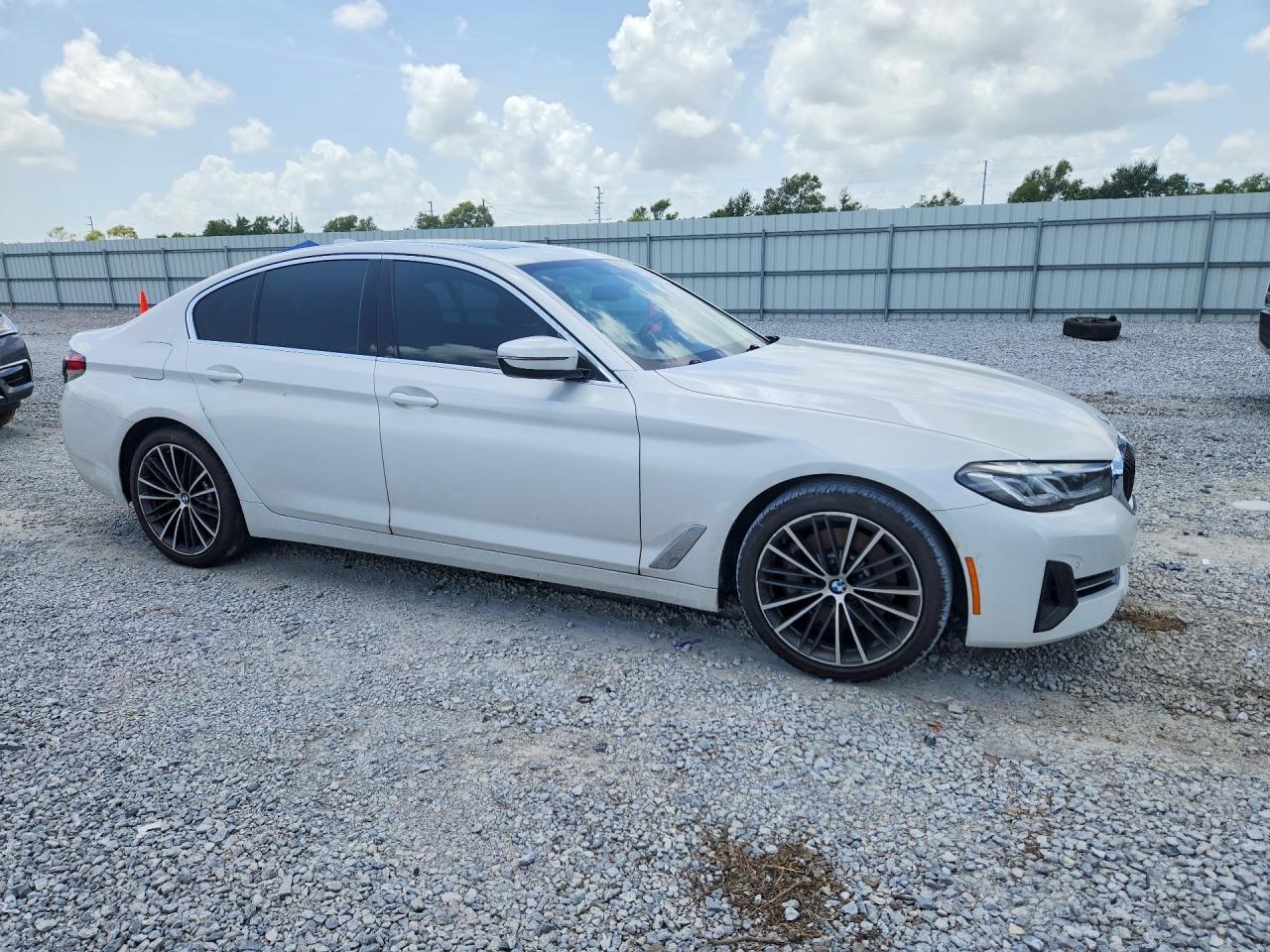 2022 BMW 530 I - Фото 4