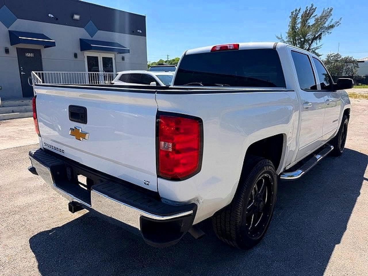 2018 Chevrolet Silverado C1500 Lt - Image 3