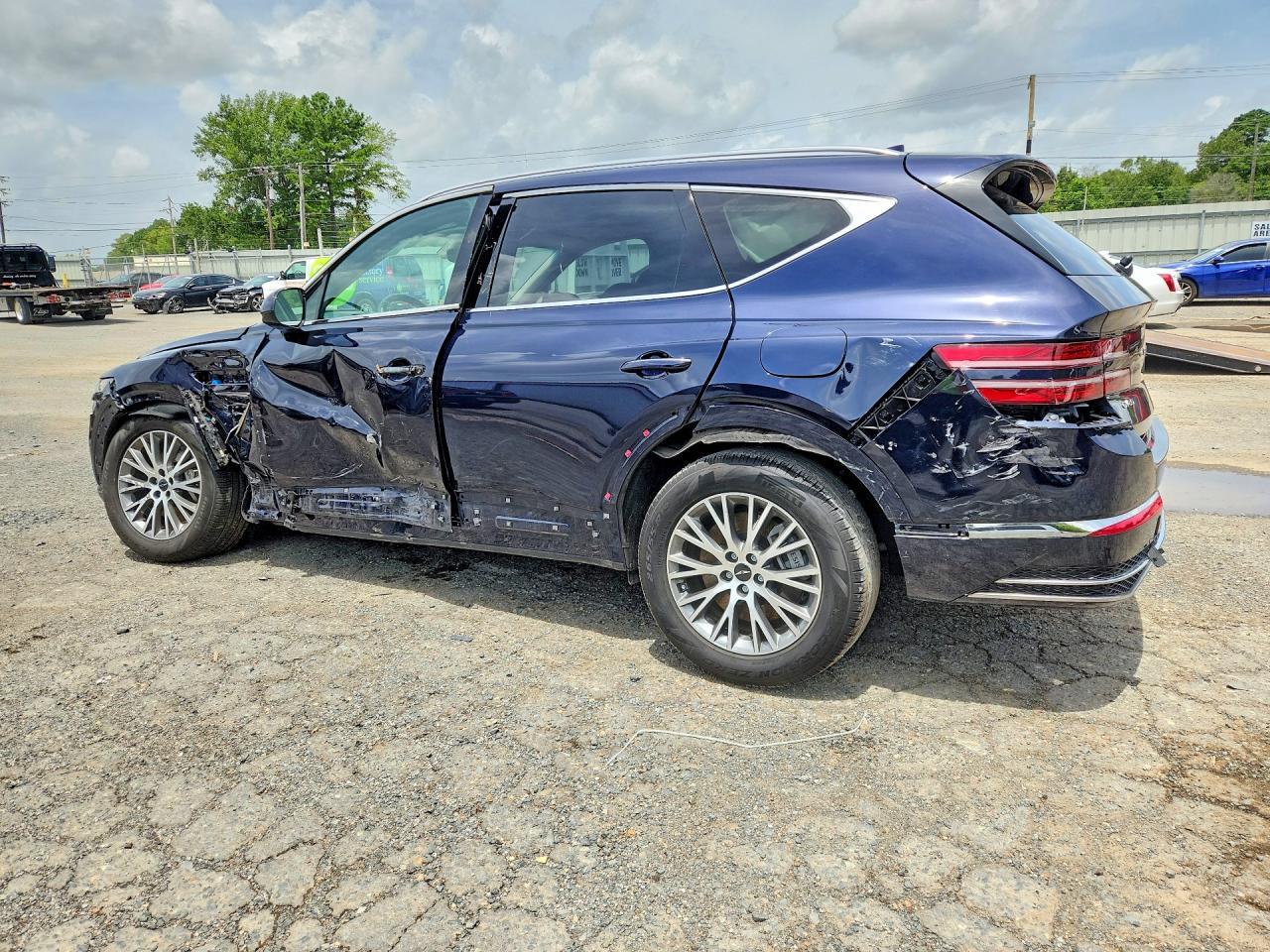 2025 Genesis Gv80 Standard - Image 2