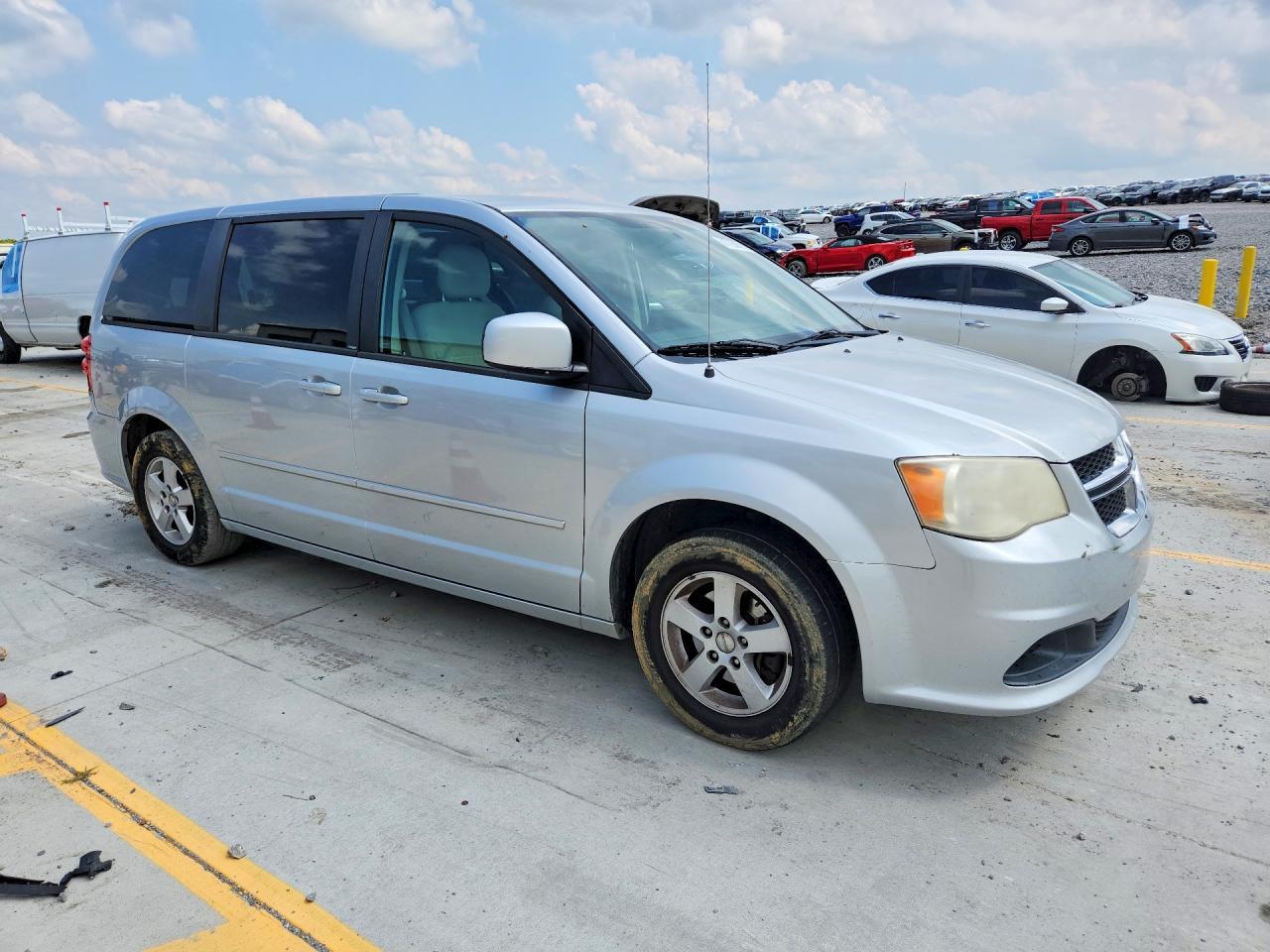 2012 Dodge Grand Caravan Sxt - Фото 4