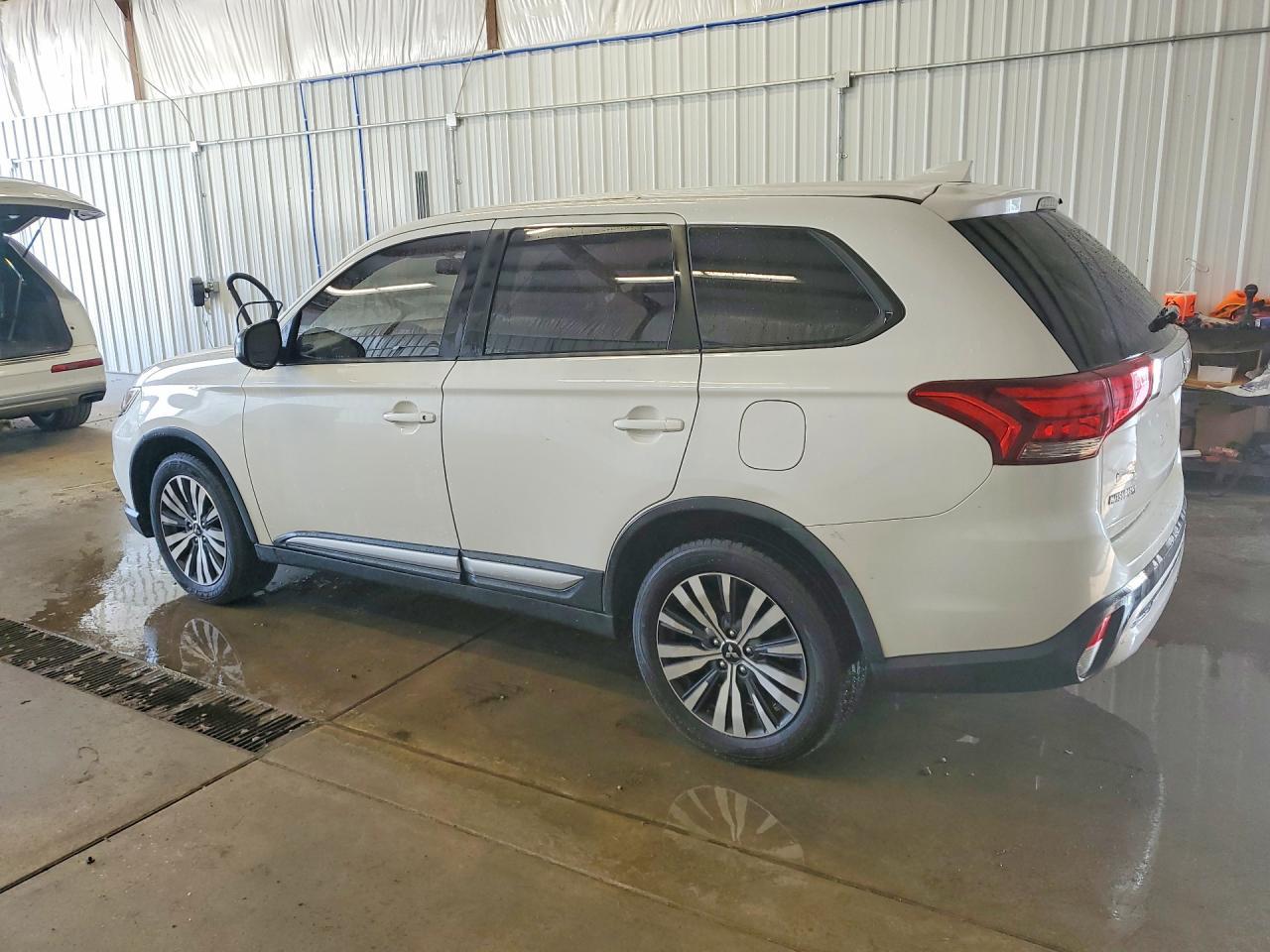 2019 Mitsubishi Outlander Se - Фото 2