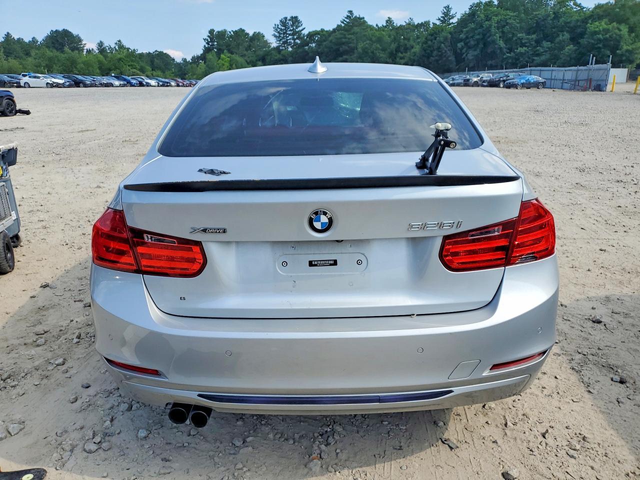 2015 BMW 328 Xi Sulev - Image 6