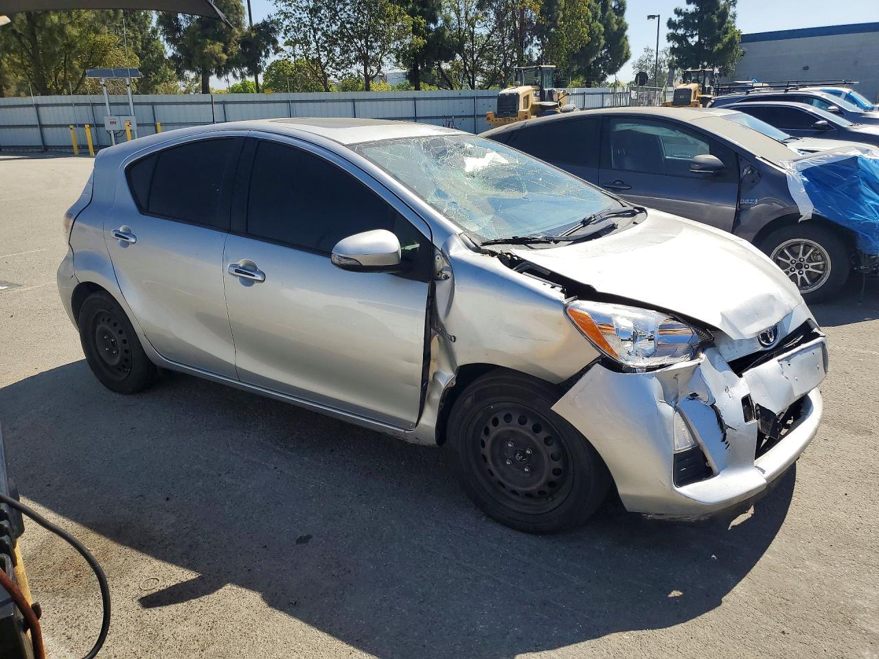 2012 Toyota Prius C Three - Image 4