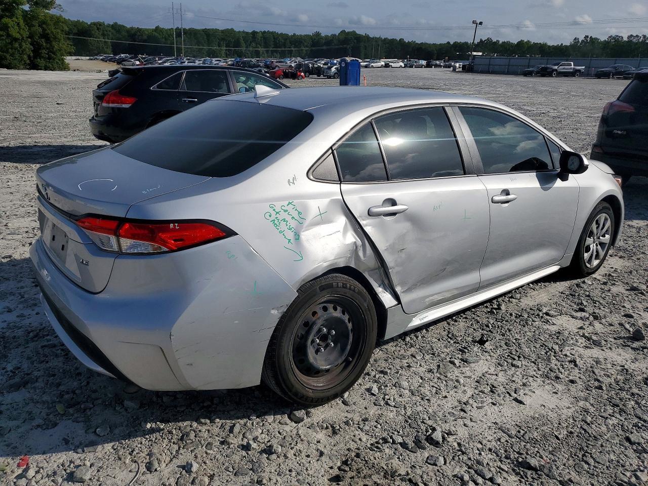 2022 Toyota Corolla Le - Image 3