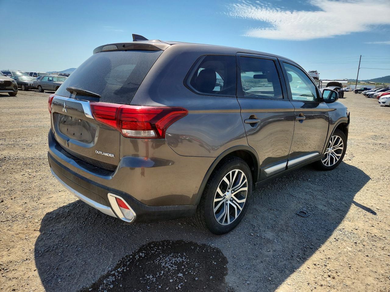 2018 Mitsubishi Outlander Es - Фото 3