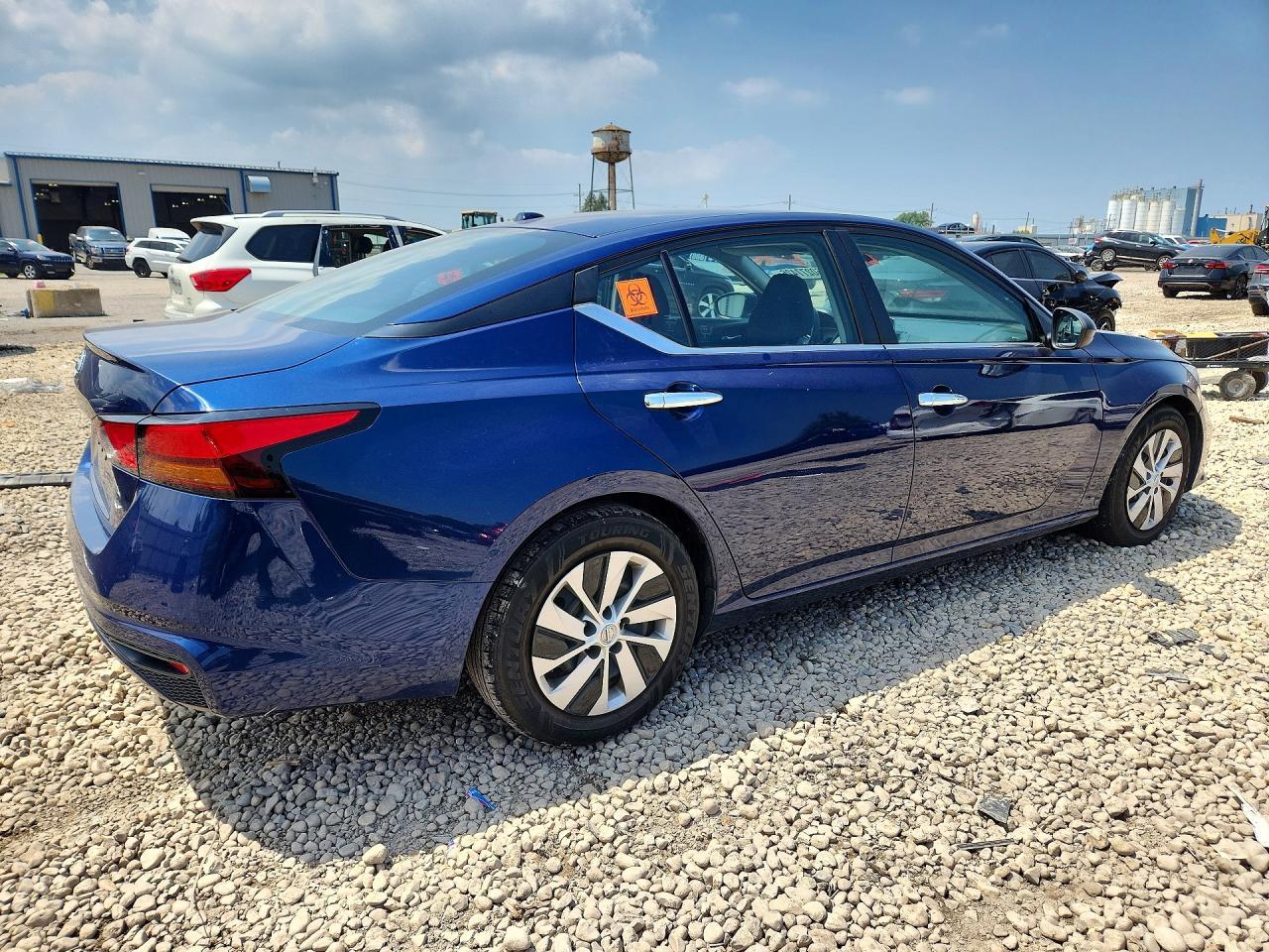 2020 Nissan Altima S - Фото 3