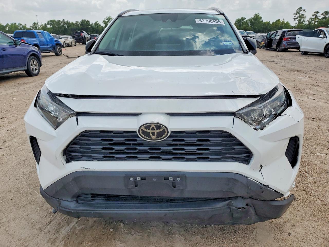 2021 Toyota Rav4 Le - Фото 5