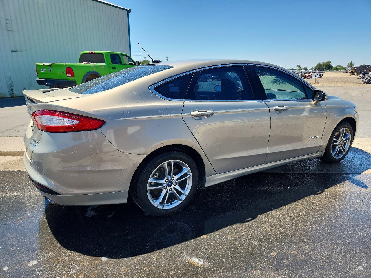 2015 Ford Fusion Titanium Hev - Фото 3