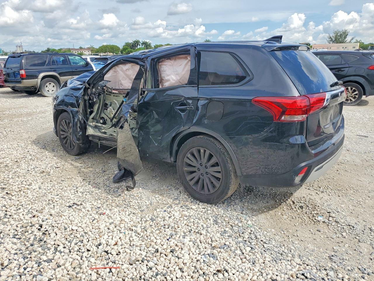 2019 Mitsubishi Outlander Se - Фото 2