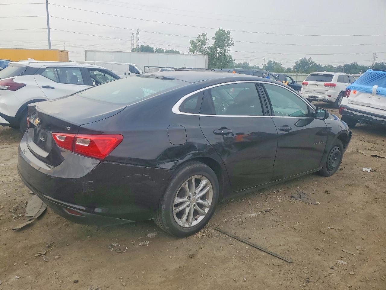 2018 Chevrolet Malibu Lt - Image 3
