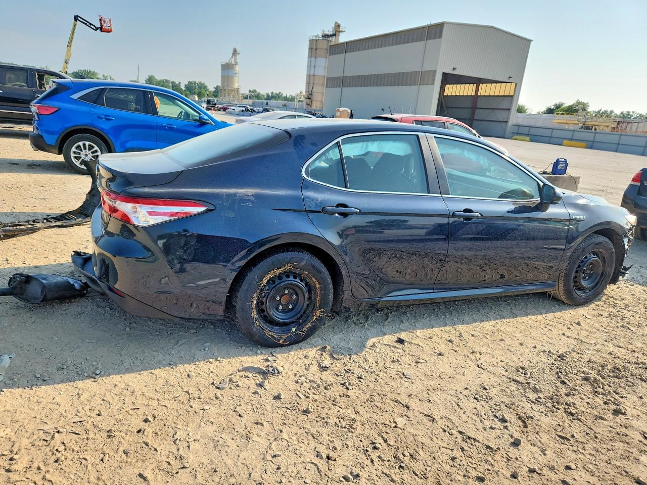 2018 Toyota Camry Le - Фото 3