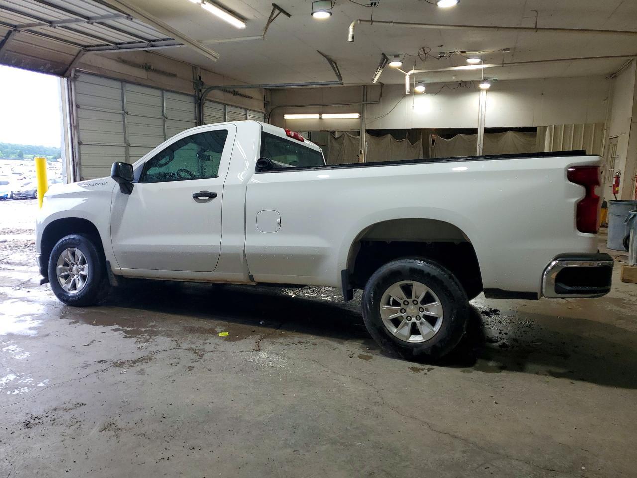 2021 Chevrolet Silverado C1500 - Фото 2