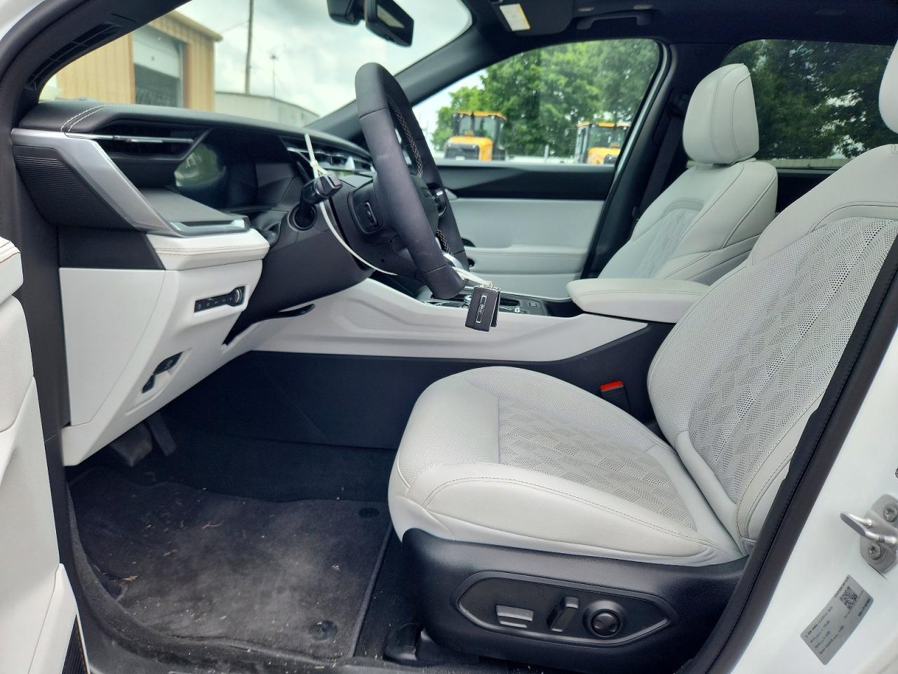 2026 Jeep Cherokee Overland - Image 7