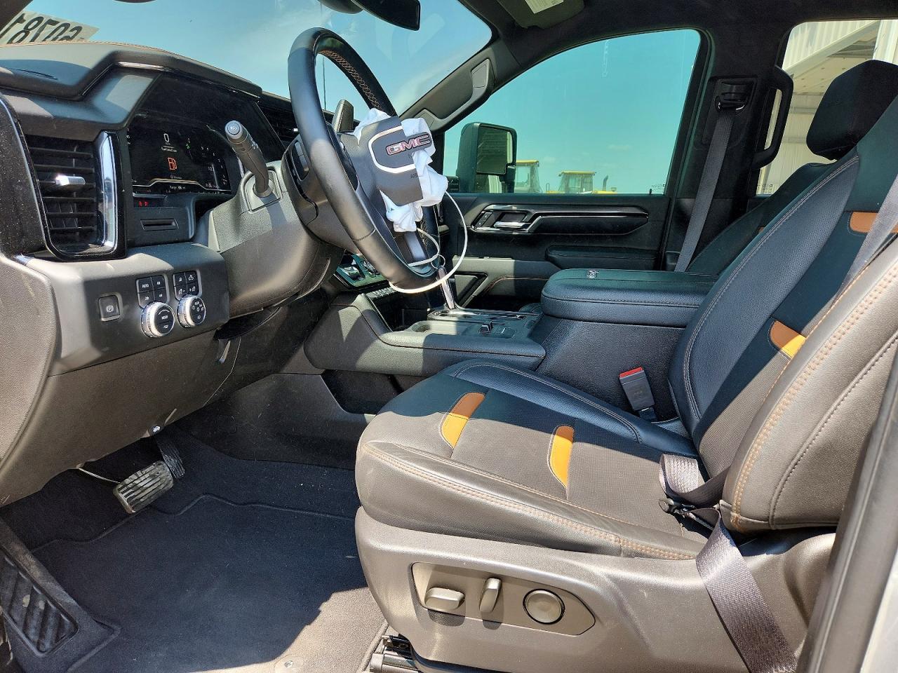 2024 GMC Sierra K2500 At4 - Image 7