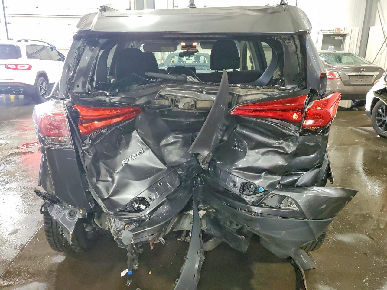 2016 Toyota Rav4 Xle - Image 6