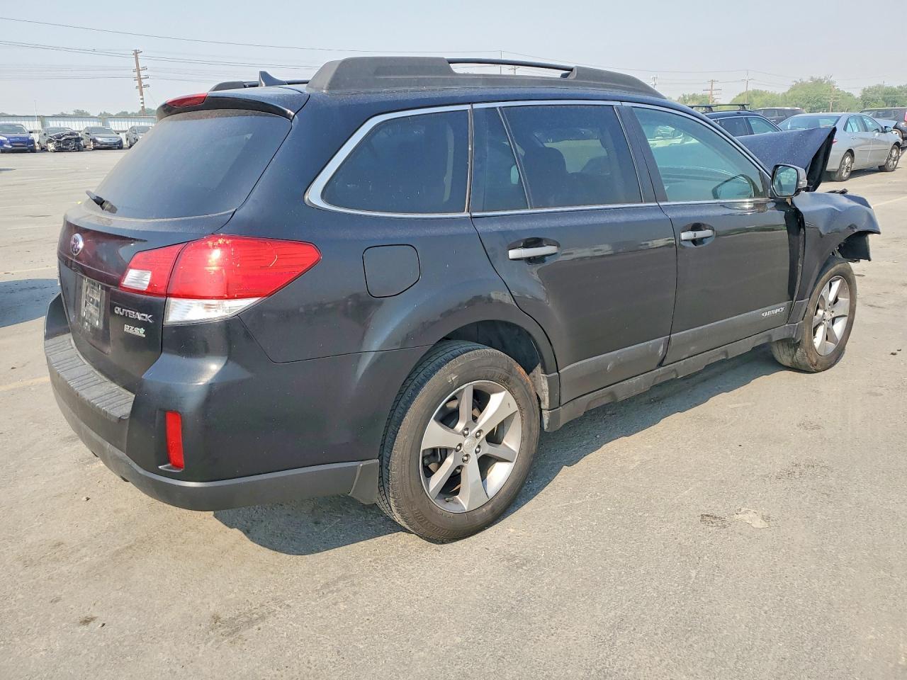 2013 Subaru Outback 2.5I Limited - Image 3