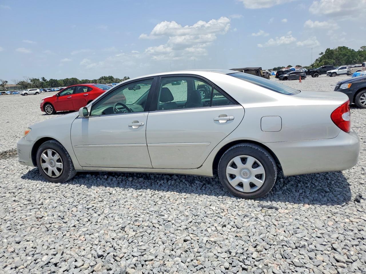 2004 Toyota Camry Le - Image 2