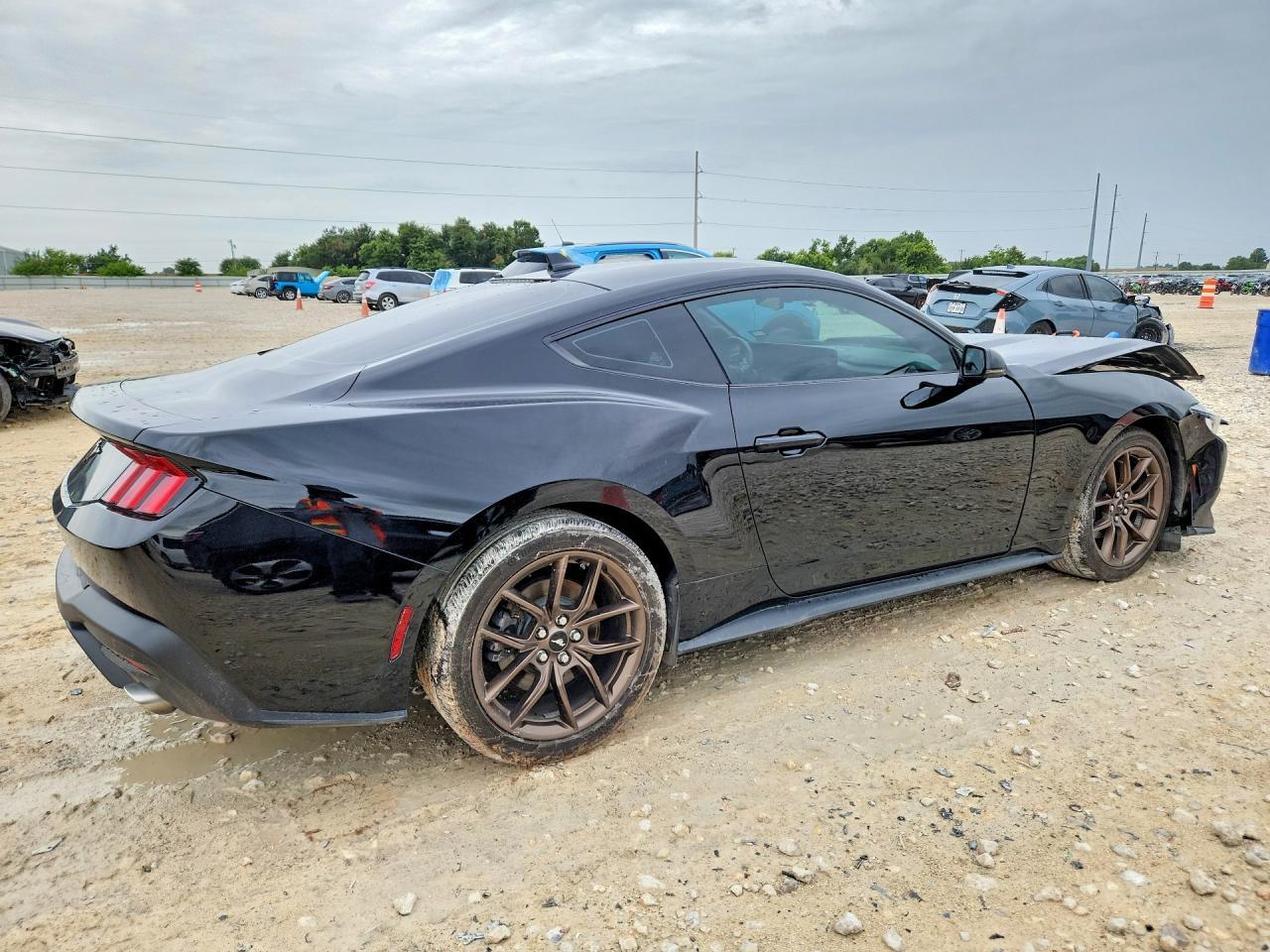 2024 Ford Mustang - Image 3
