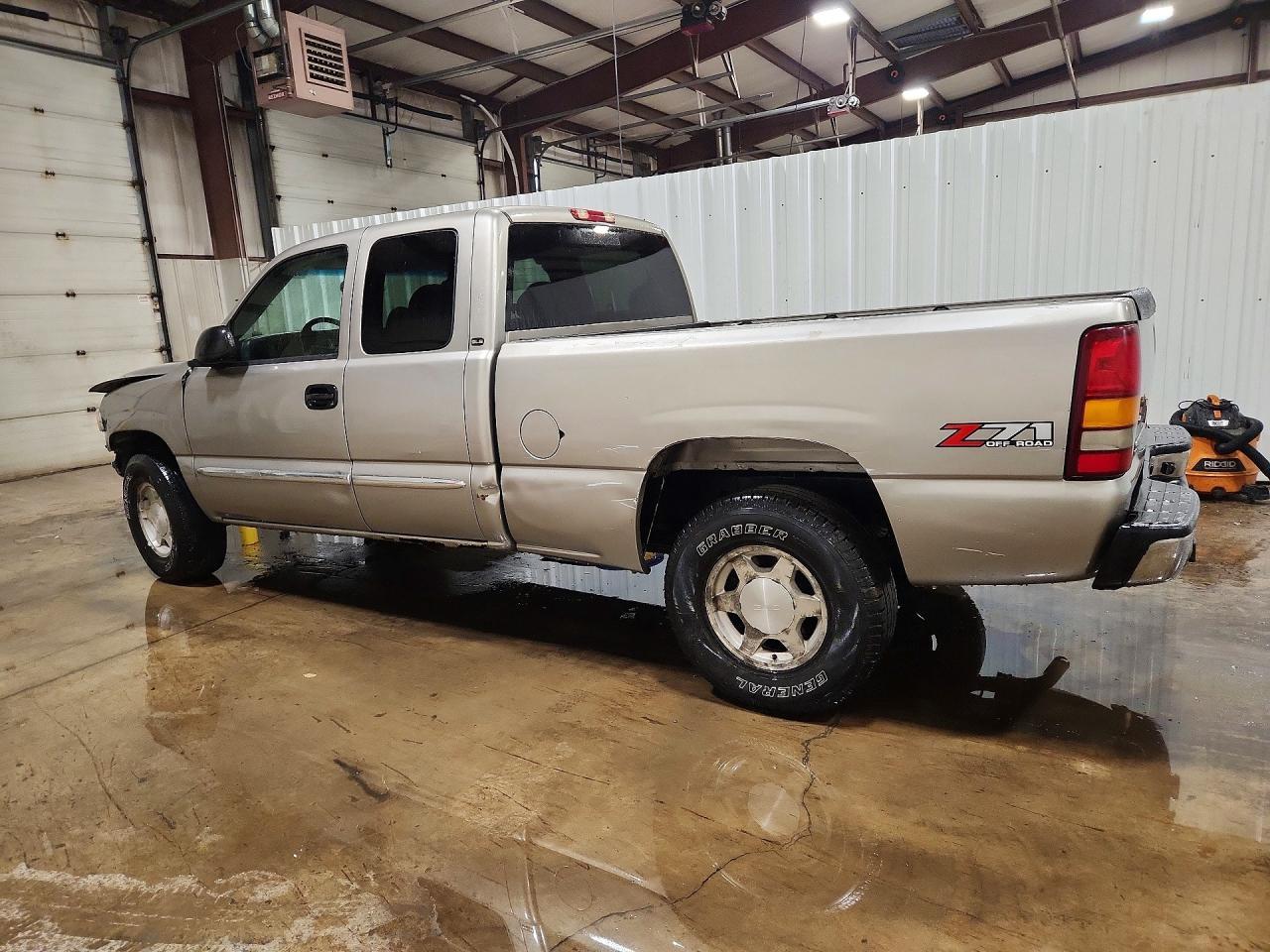 2003 GMC New Sierra K1500 - Фото 2