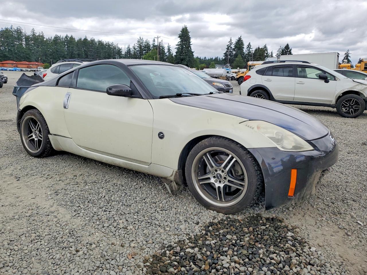 2006 Nissan 350Z Coupe - Image 4