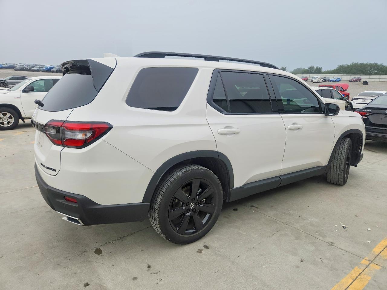 2025 Honda Pilot Black - Image 3