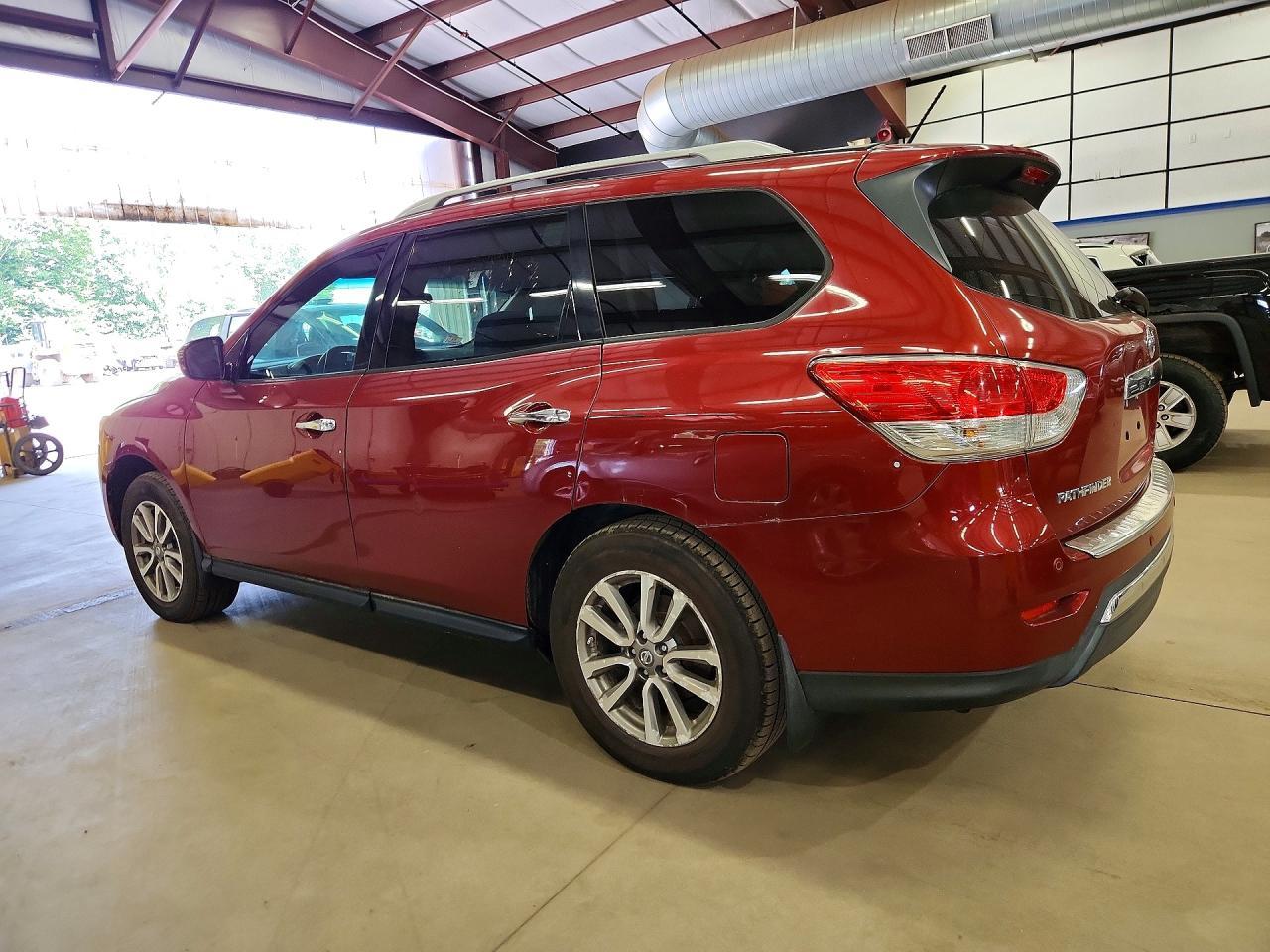 2014 Nissan Pathfinder Sv - Фото 2