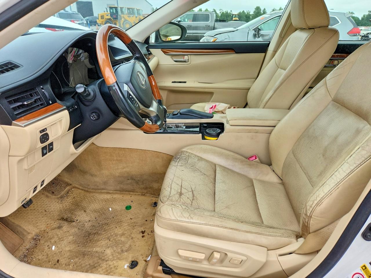 2014 Lexus Es 300H - Image 7