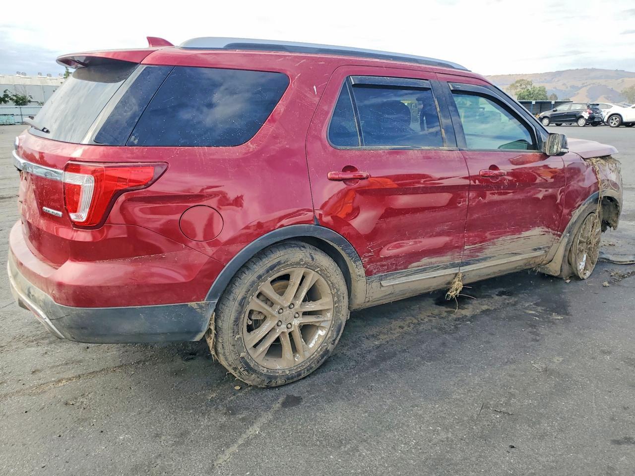 2016 Ford Explorer Xlt - Фото 3