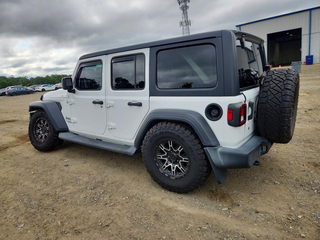 2019 Jeep Wrangler Unlimited Sport - Фото 2