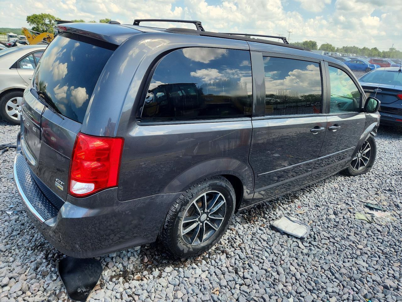 2017 Dodge Grand Caravan Gt - Фото 3