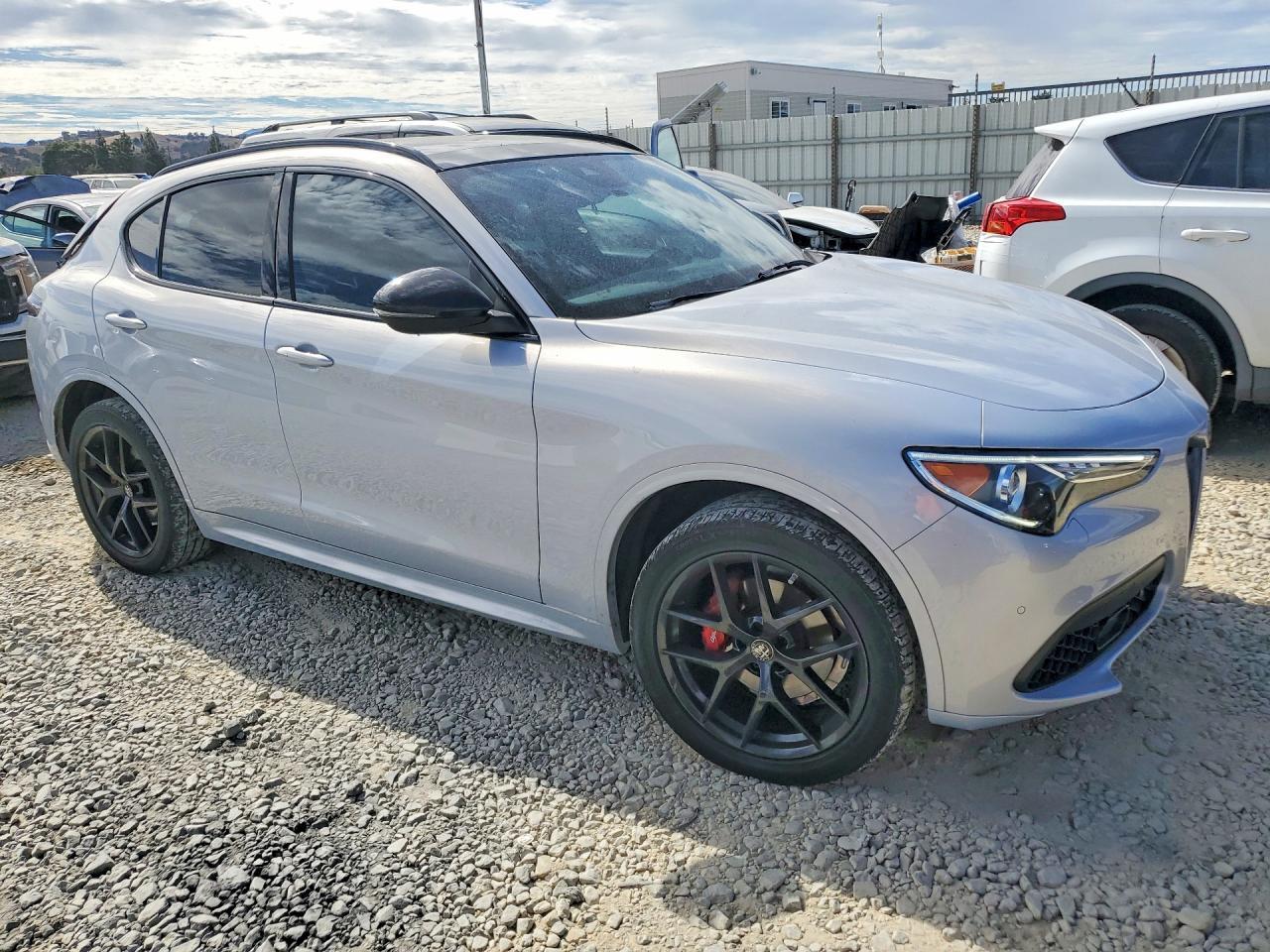 2021 Alfa Romeo Stelvio Ti - Фото 4