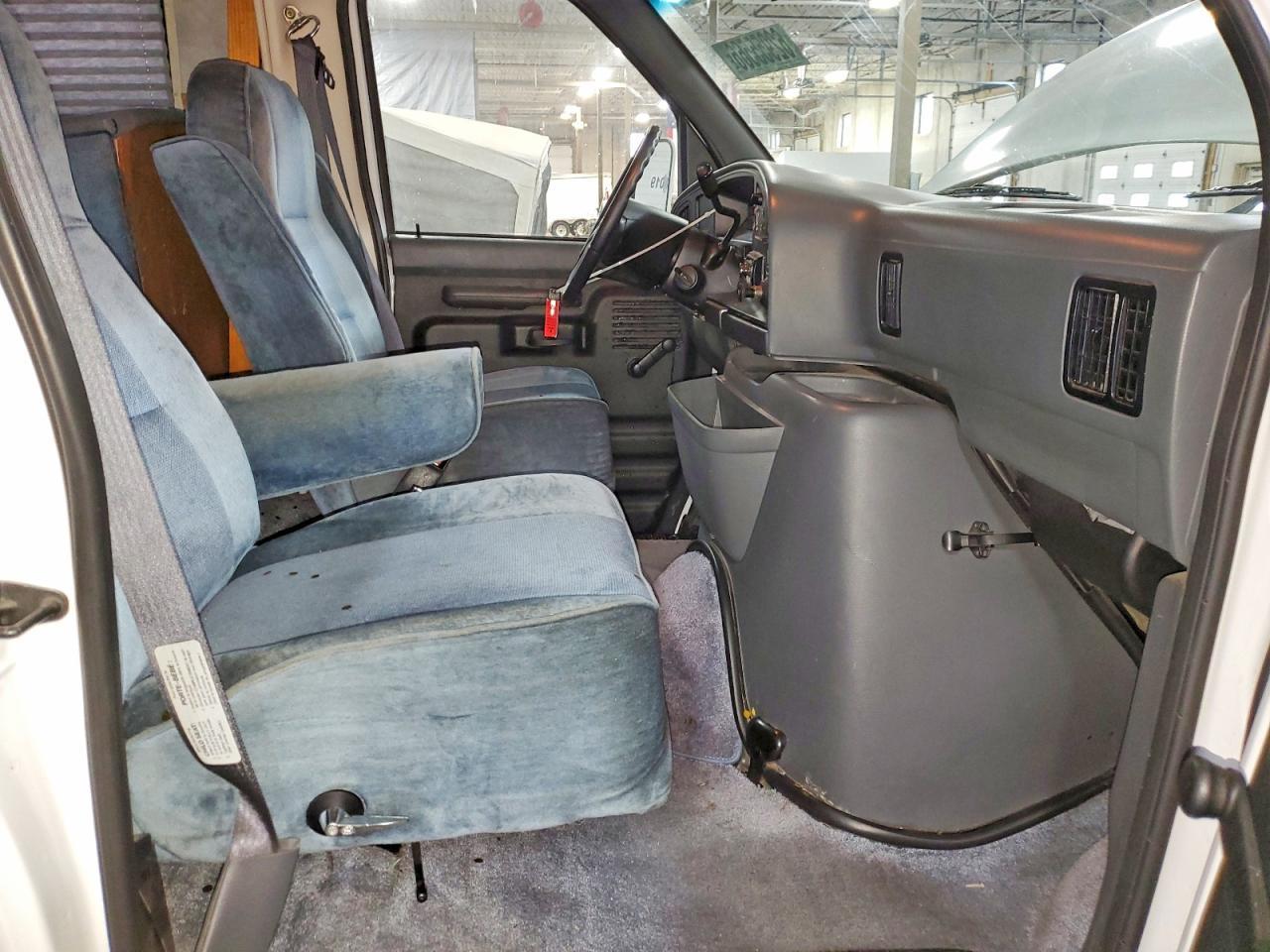 1996 Four Winds Rv - Image 5