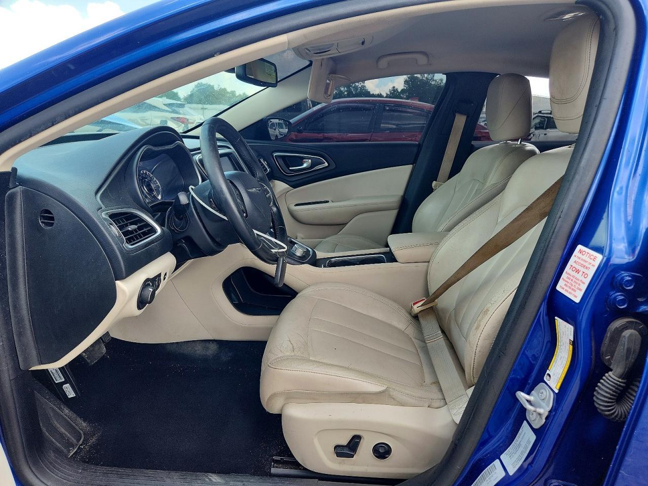2016 Chrysler 200 Limited - Фото 7