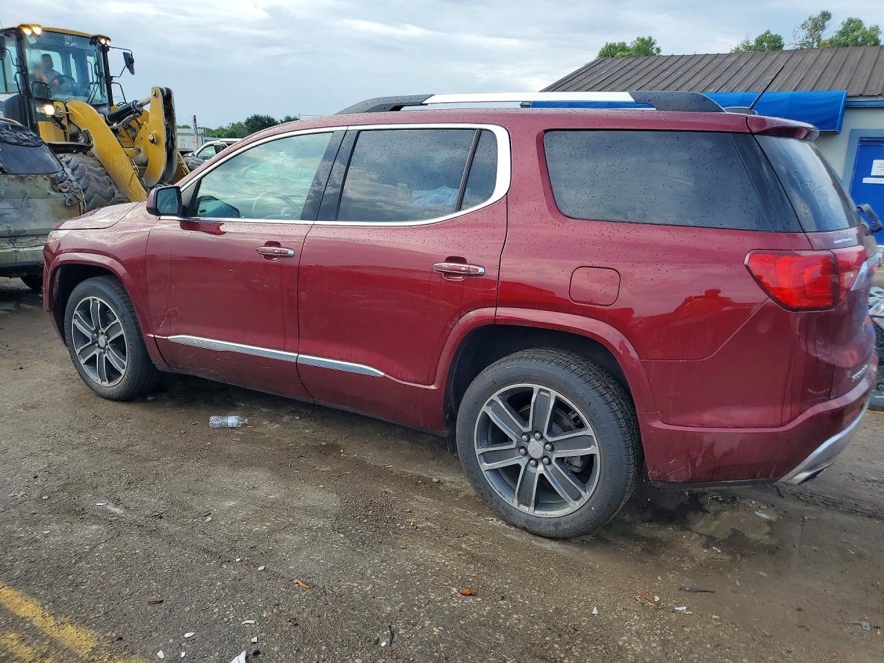 2018 GMC Acadia Denali - Image 2