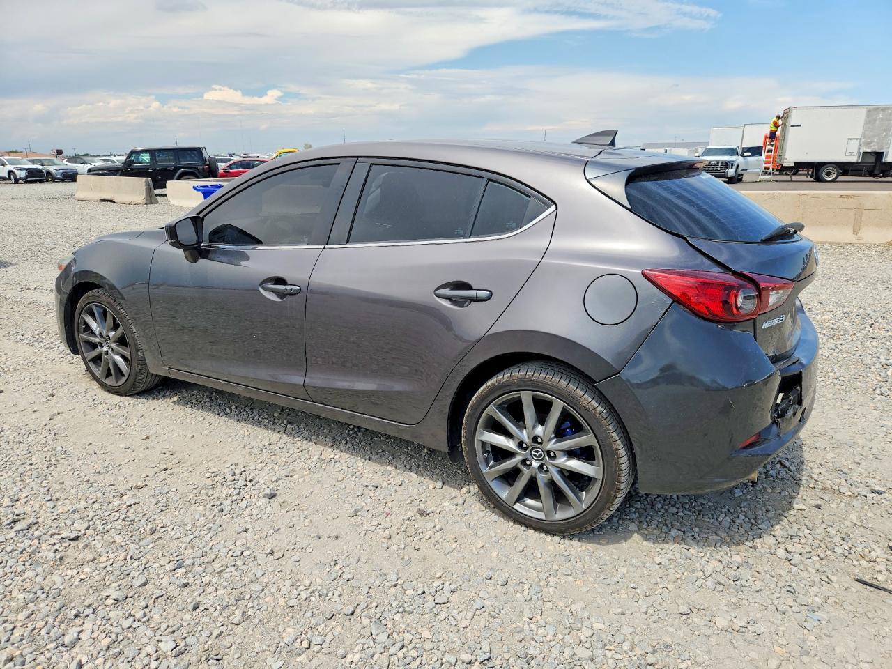2018 Mazda 3 Touring - Фото 2