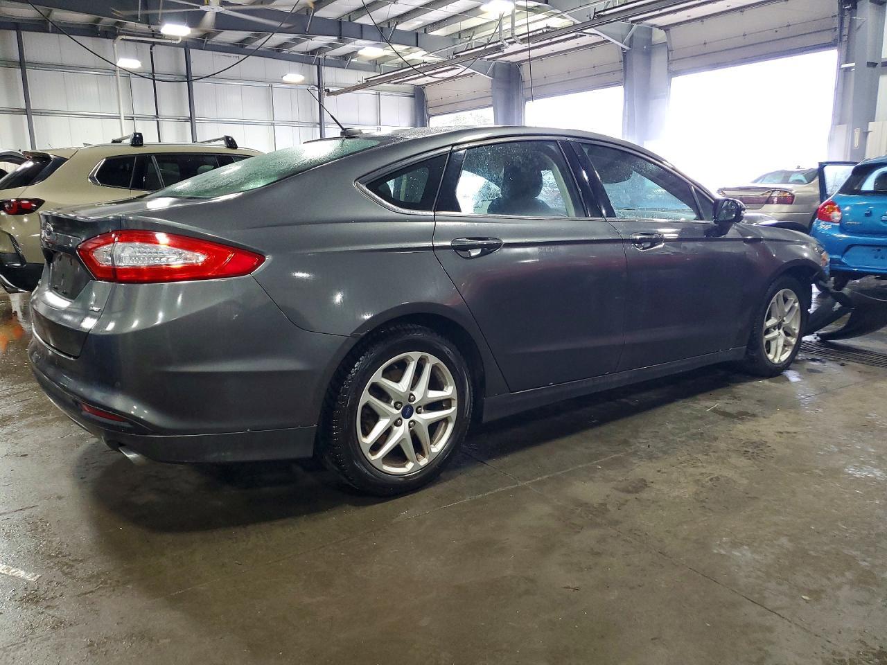 2015 Ford Fusion Se - Фото 3