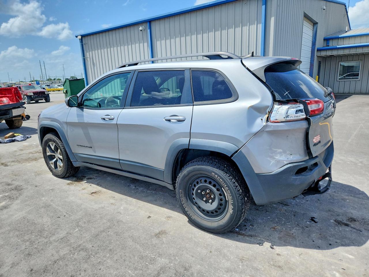2017 Jeep Cherokee Trailhawk - Фото 2