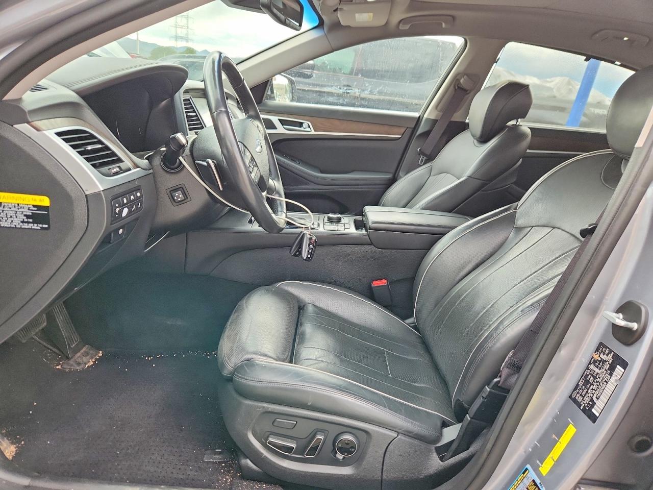 2015 Hyundai Genesis 3.8L - Фото 7