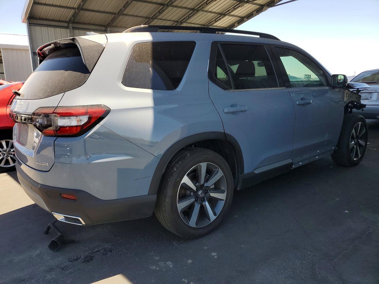 2025 Honda Pilot Touring - Image 3