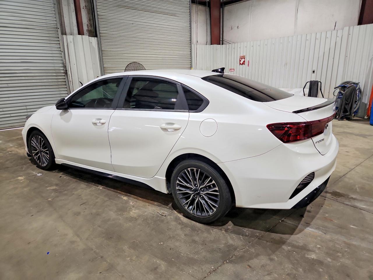 2024 Kia Forte Gt Line - Фото 2