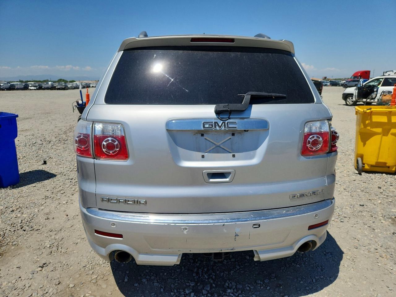 2011 GMC Acadia Denali - Image 6