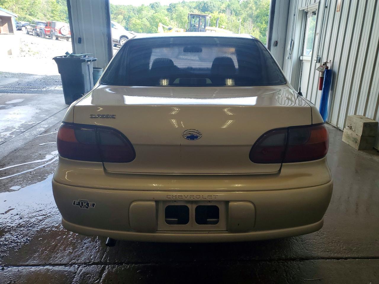 2005 Chevrolet Classic - Фото 6