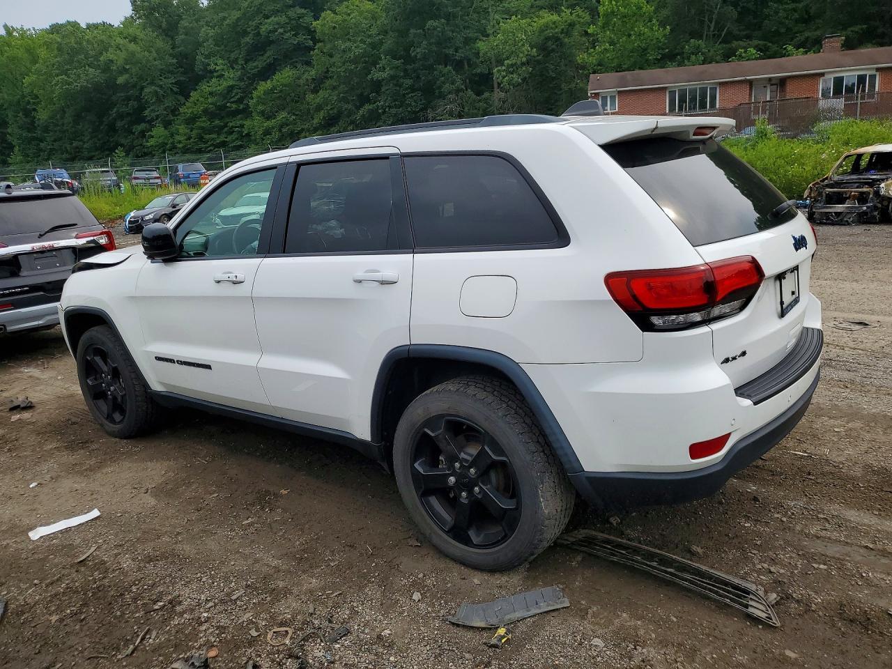 2020 Jeep Grand Cherokee Laredo - Image 2