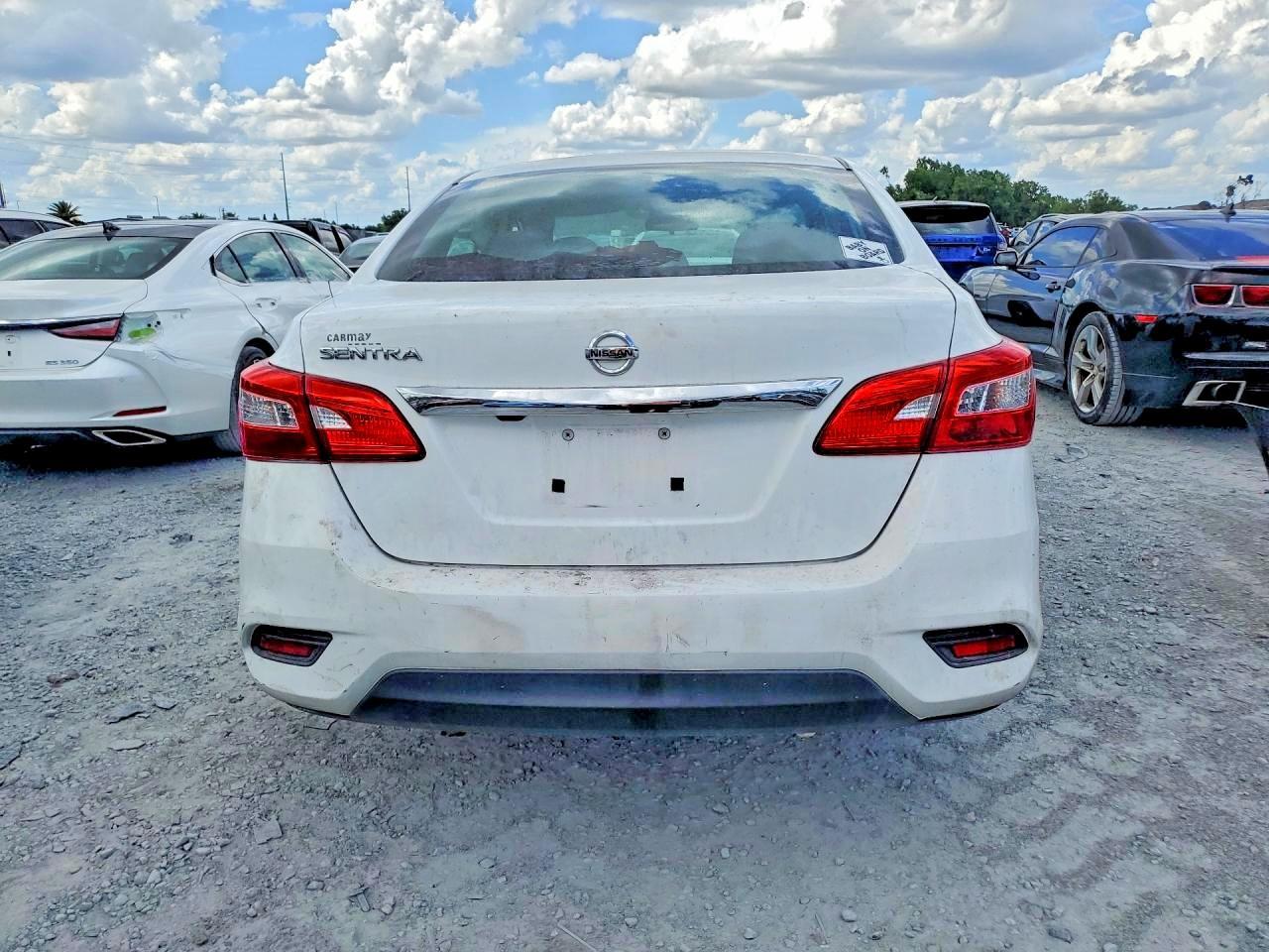 2018 Nissan Sentra S - Image 6